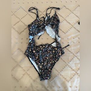 Bundle girls bathing suits NEW without tags - Art Class and SHEIN